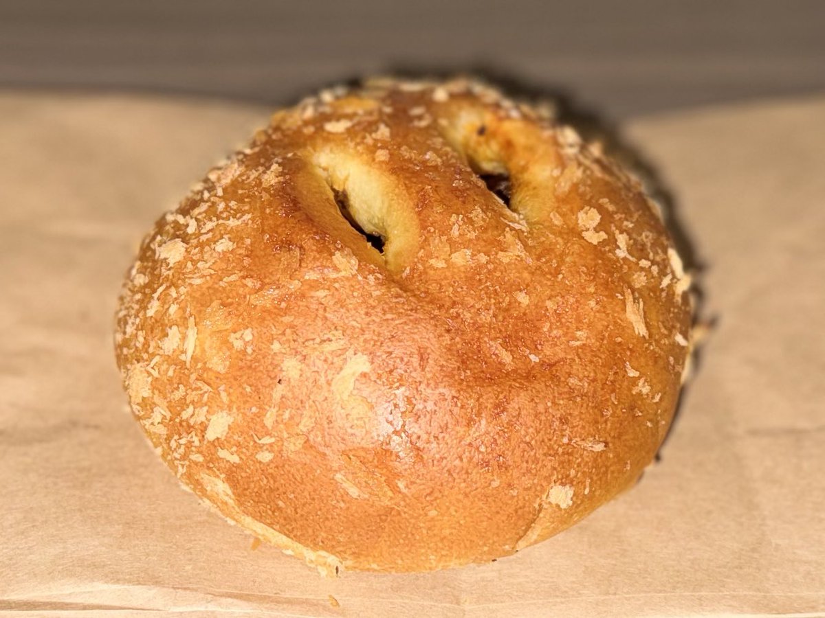 norisuke_oz3's tweet image. Bakery&amp;amp;Cafe CASCADE

ここのパンは何でも旨い
キッシュもあったからご機嫌さぁ

写真の揚げてあるパンはピロシキね

ほぉ〜ら 美味しい美味しいパンとキッシュだよぉ〜

#BakeryCafeCASCADE #CASCADE #Bakery #パン