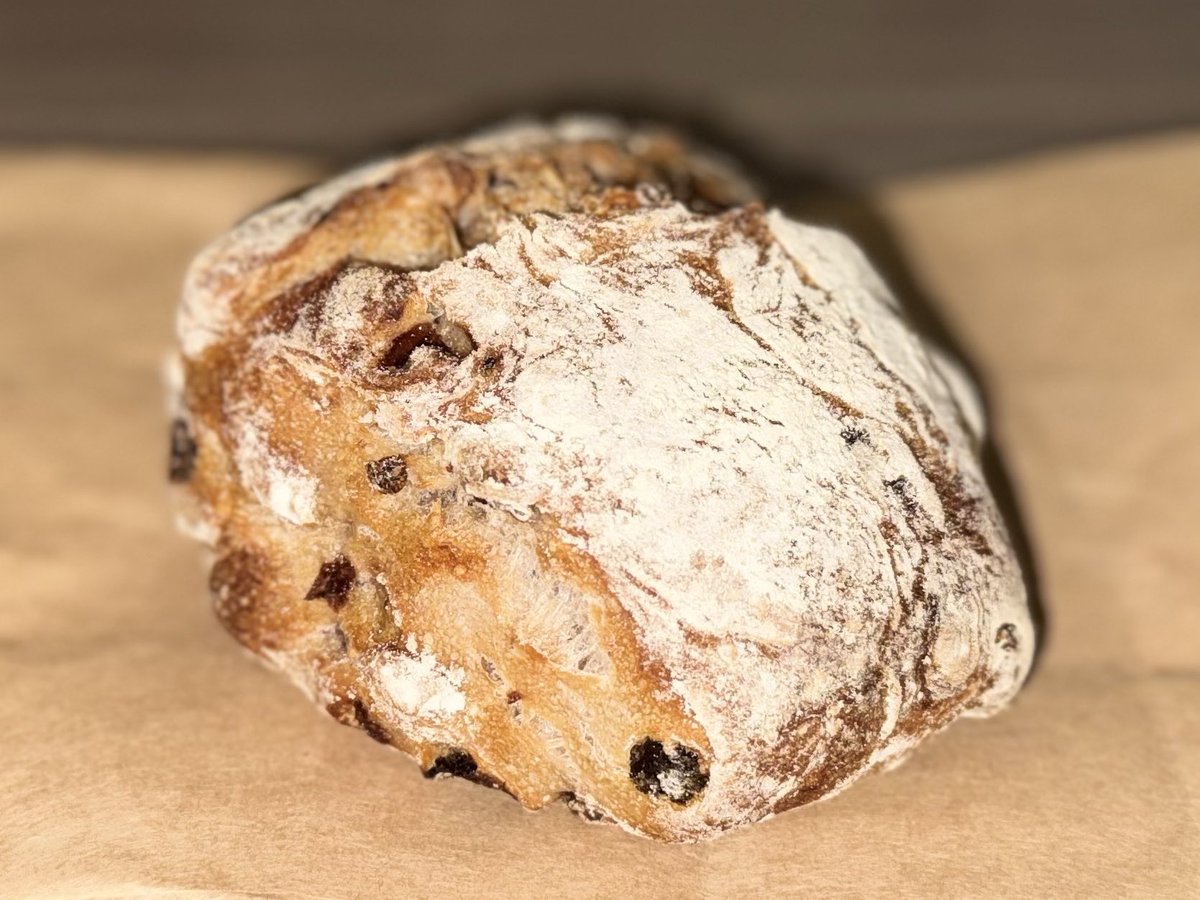 norisuke_oz3's tweet image. Bakery&amp;amp;Cafe CASCADE

ここのパンは何でも旨い
キッシュもあったからご機嫌さぁ

写真の揚げてあるパンはピロシキね

ほぉ〜ら 美味しい美味しいパンとキッシュだよぉ〜

#BakeryCafeCASCADE #CASCADE #Bakery #パン
