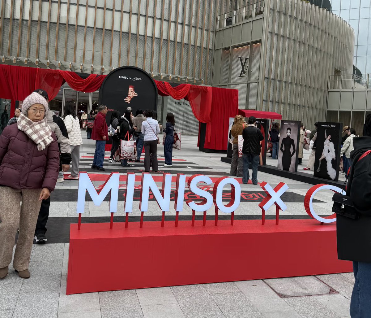 sdington tweet media