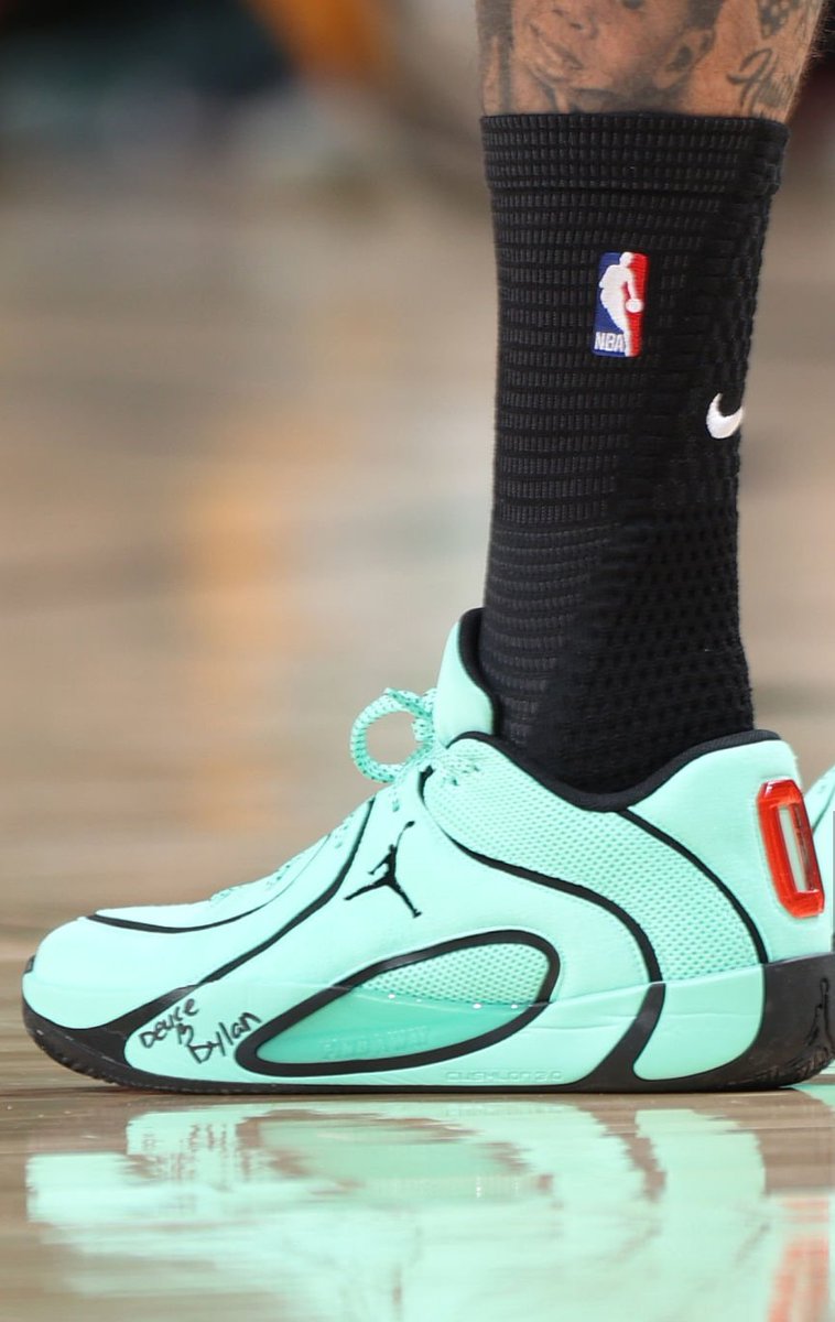 kixstats.com tweet media