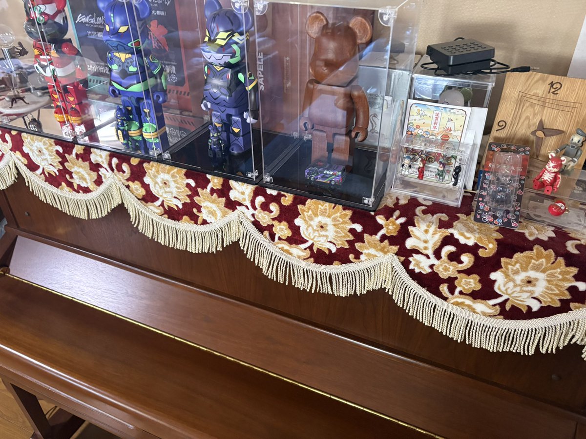 NumTheKagtus's tweet photo. ピアノ歴1年となる4月上旬までにノクターン2番をノーミスで弾けるようになりたい、というマイミッション、ひとまず達成できました(自己判断
幸いピアノは家にある環境なので今後もぼちぼちやっていきます、いろいろ弾けるようになりたい(◜ᴗ◝ ) https://t.co/k86F1nYaoC