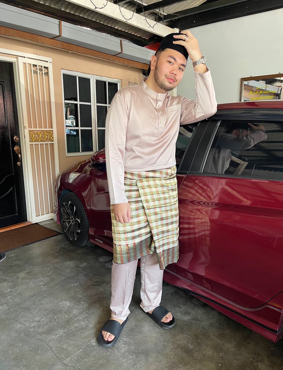 ashravvian's tweet photo. 1st Day of Eid Mubarak! #TeamRayaSeremban https://t.co/AzwkAaEQMh