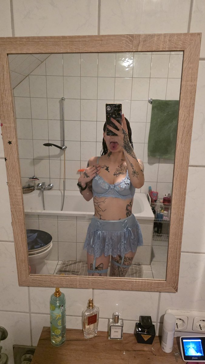 vanessa🤍🐭 tweet media