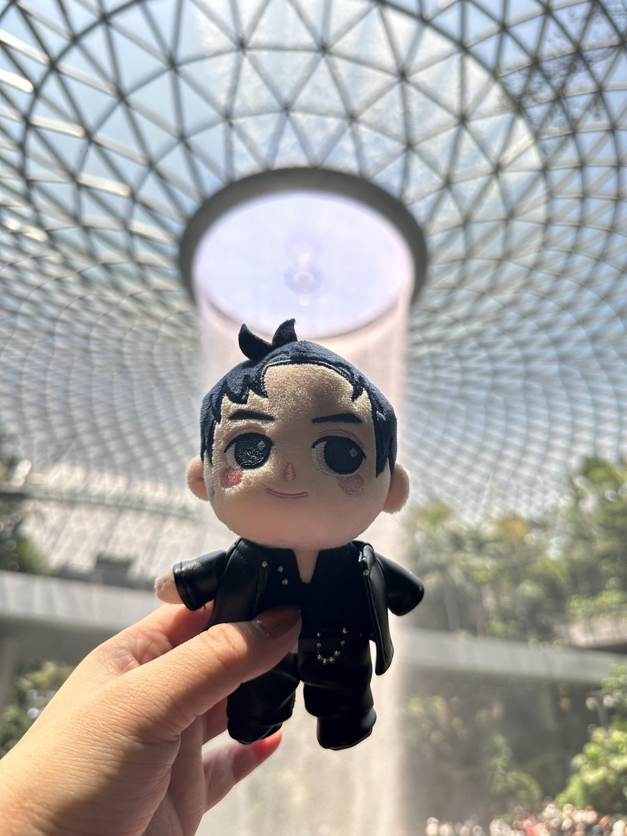 fanny_riyanti's tweet photo. Miniblues solo photoshoot at Jewel ๐ฌ๐ฌ๐ฌ
#miniYong #miniShin #miniKang #miniblue #CNBLUE #3LOGY_in_SG #3LOGY_in_Singapore https://t.co/3ZSIIaCi9n