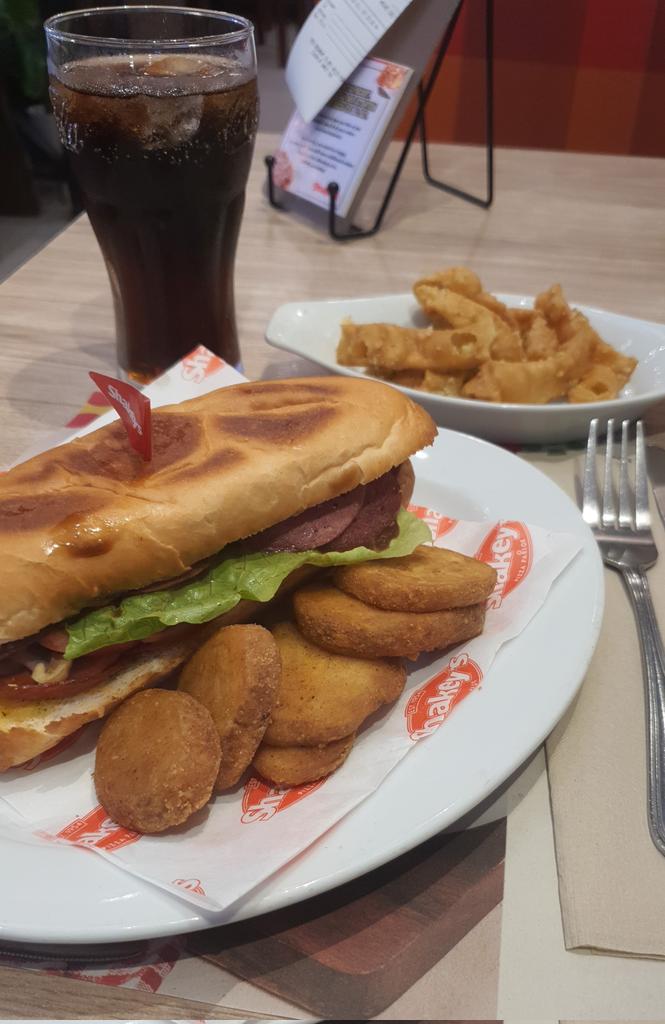 Sana all may kasama.. Mag isa lang ako naglalunch  😒
