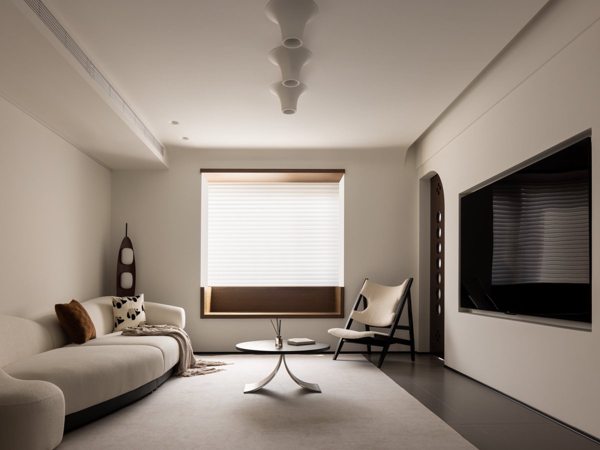 mahooz alam tweet media