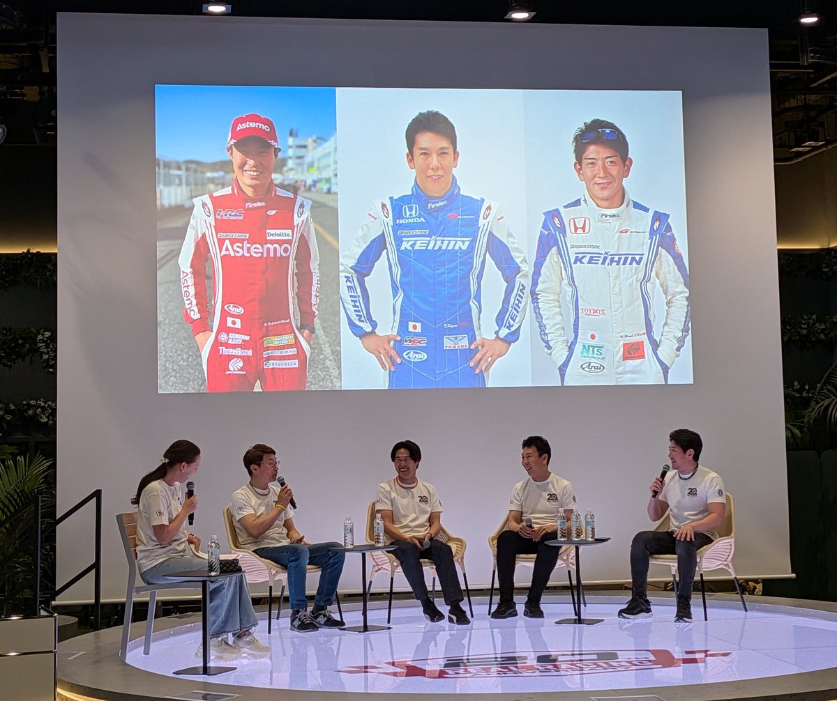 siro96nora's tweet image. リアルのイベント楽しかった！！それにしても笑ったわぁ🤣
プロテクターのすごいチームだと口々に言ってましたね🏁ドライバーが気持ちよくレース出来るって良い環境よね👏良いチームに出会えました☺️
記念品が豪華でビビり散らかしました✨

#RR20