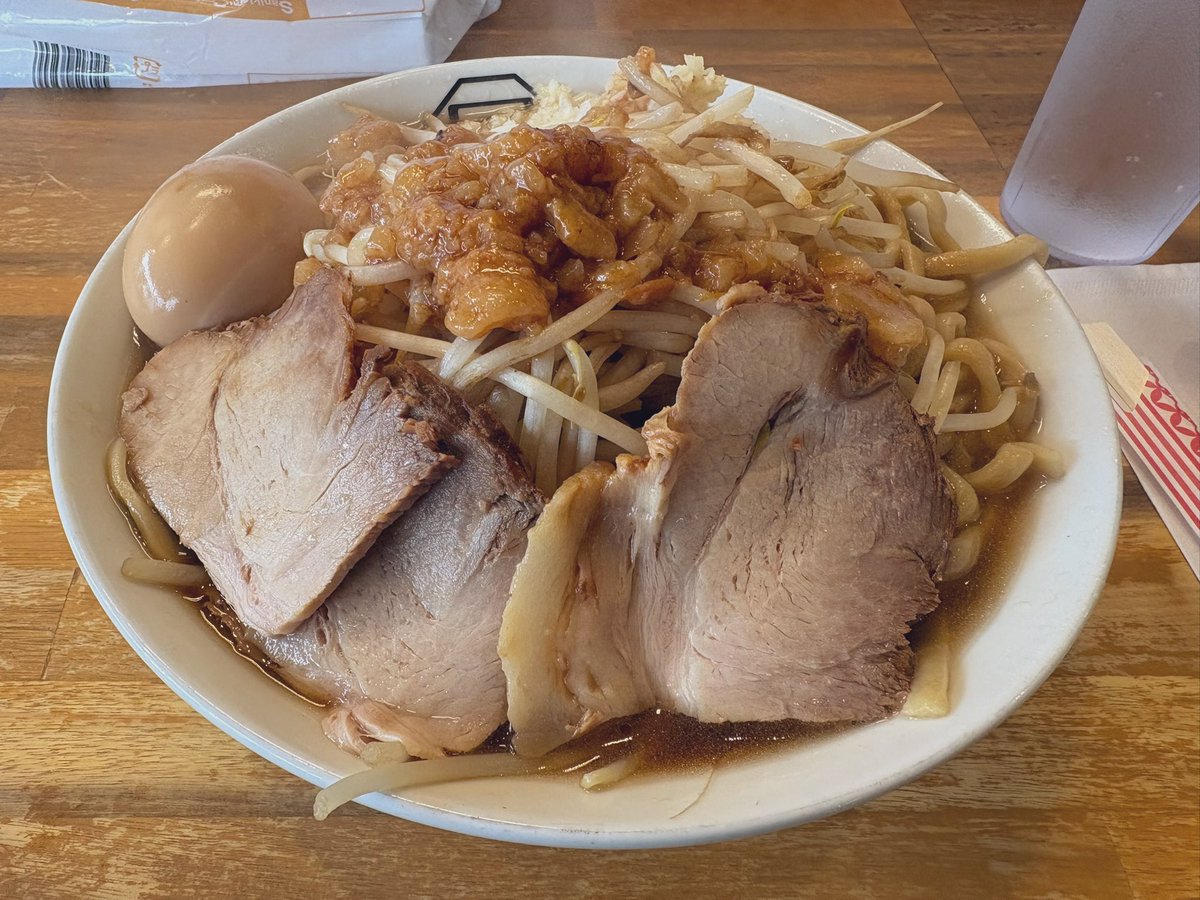 アトム tweet media