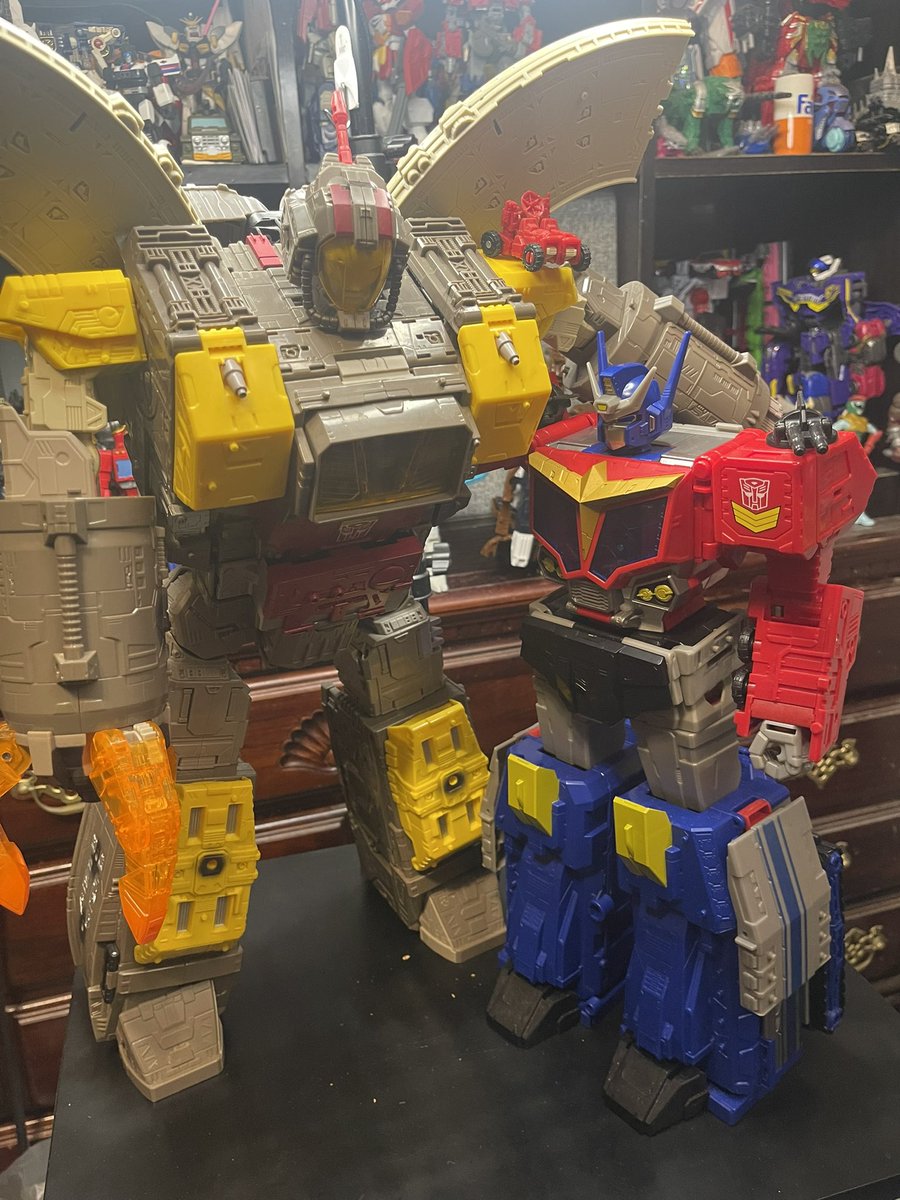 JohnnyBots tweet media