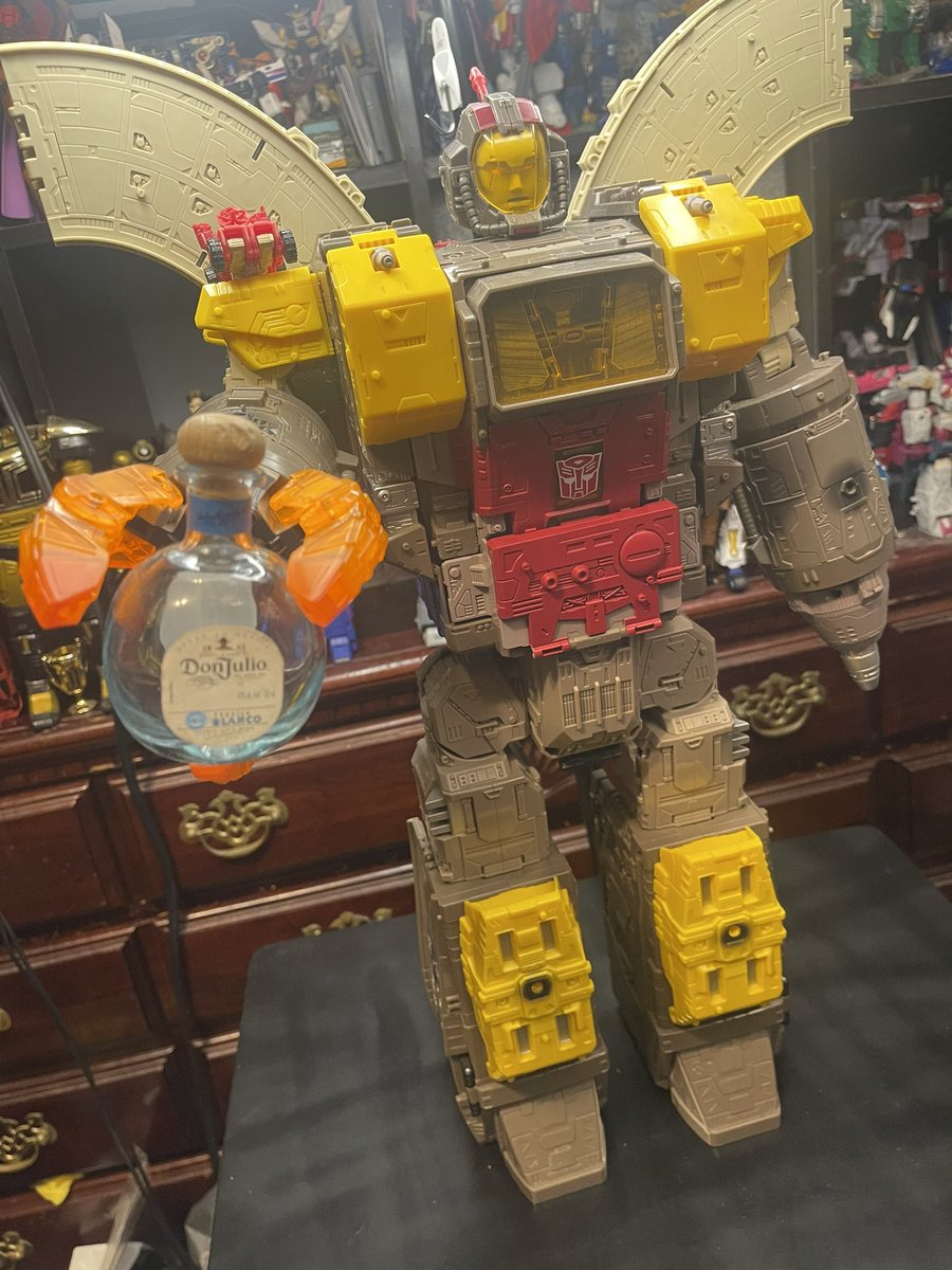 JohnnyBots tweet media