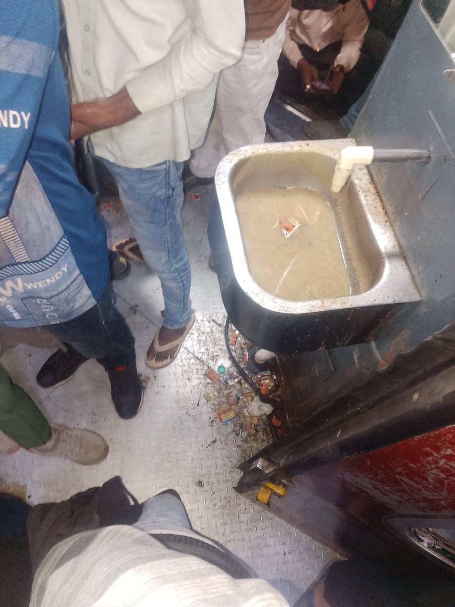 Akash Pachouri (मोदी का परिवार) tweet media