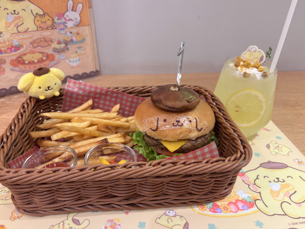 れーな tweet media