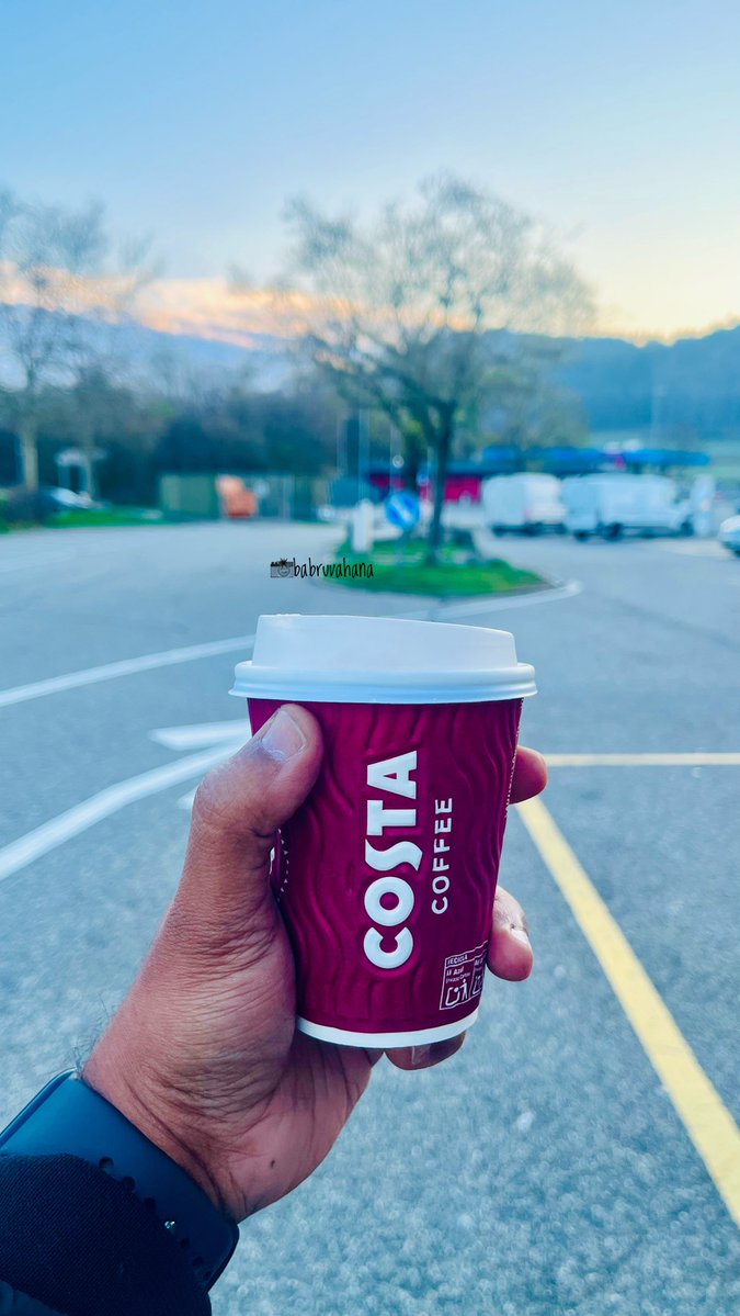 ಜಗದೋದ್ಧಾರ'ನಾ'🤴🏻 tweet media