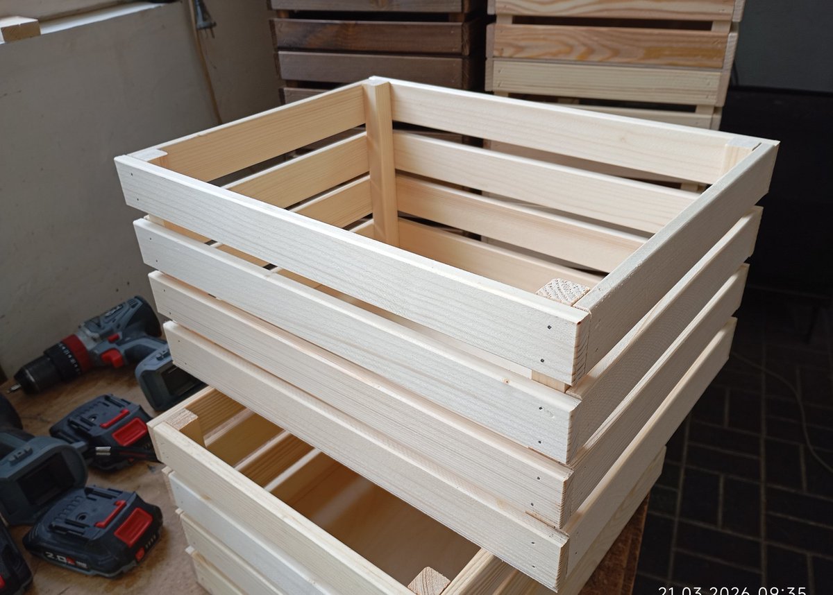 yuri.com tweet media