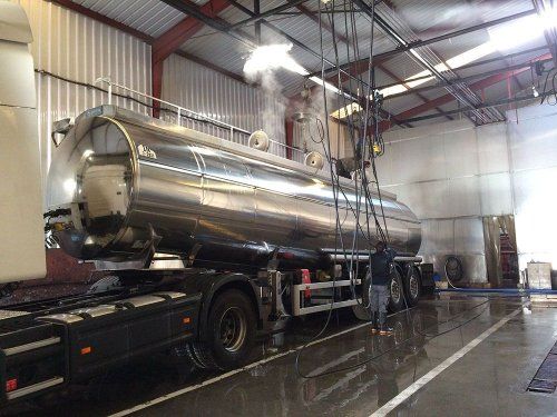 guitranseus's tweet image. Actualizada la normativa sobre las condiciones mínimas para las instalaciones de lavado interior de cisternas. Consulte los cambios técnicos: guitrans.eus/2026/03/12/mod… #Guitrans #Cisternas