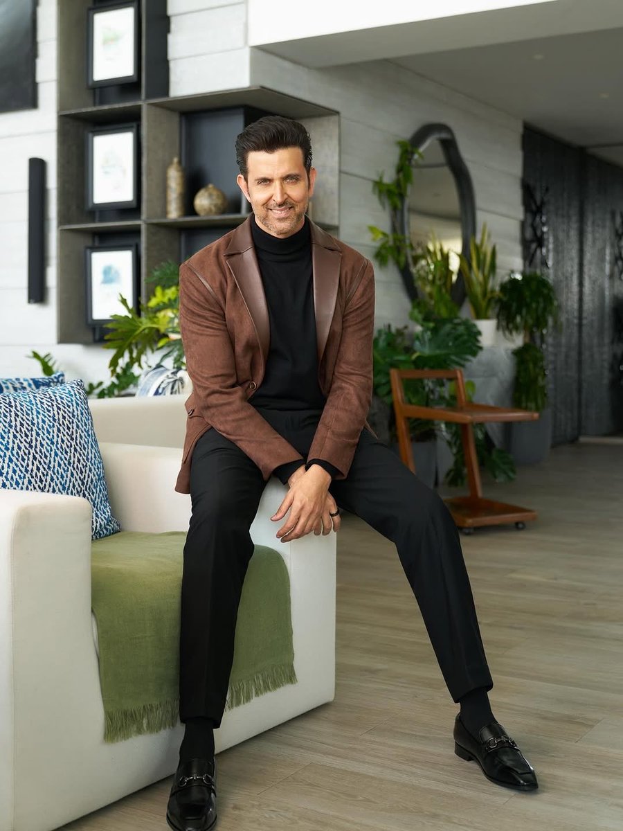 Hrithik Roshan tweet media