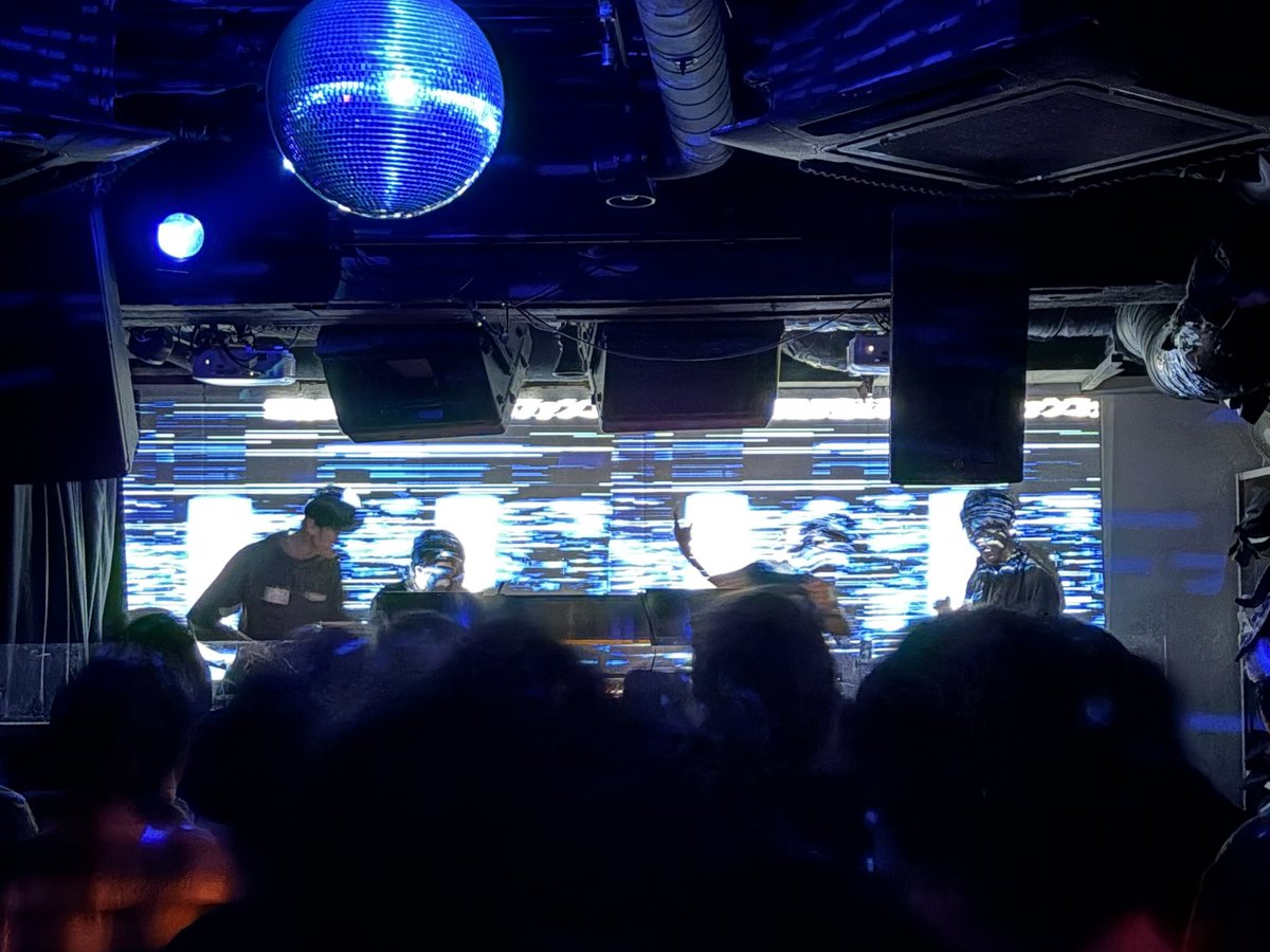 【Now Playing】
イン爆VB™️
<a href="/karu_315/">カル</a> 
<a href="/mayonaka1024/">真夜中</a> 
<a href="/_Wam_jp/">わむわむ☬(WamVB)</a> 
<a href="/W000_BIRDPLACE/">う～ふぇるそふと コ-31ab</a>