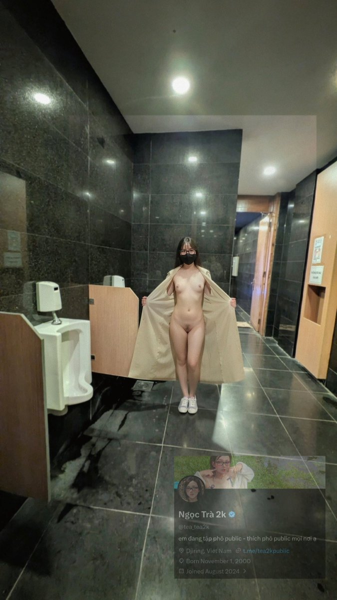 milktea_2k's tweet photo. nước đi này... 😅
#public #exhibitionist #flashing https://t.co/zqOwXV0c8k