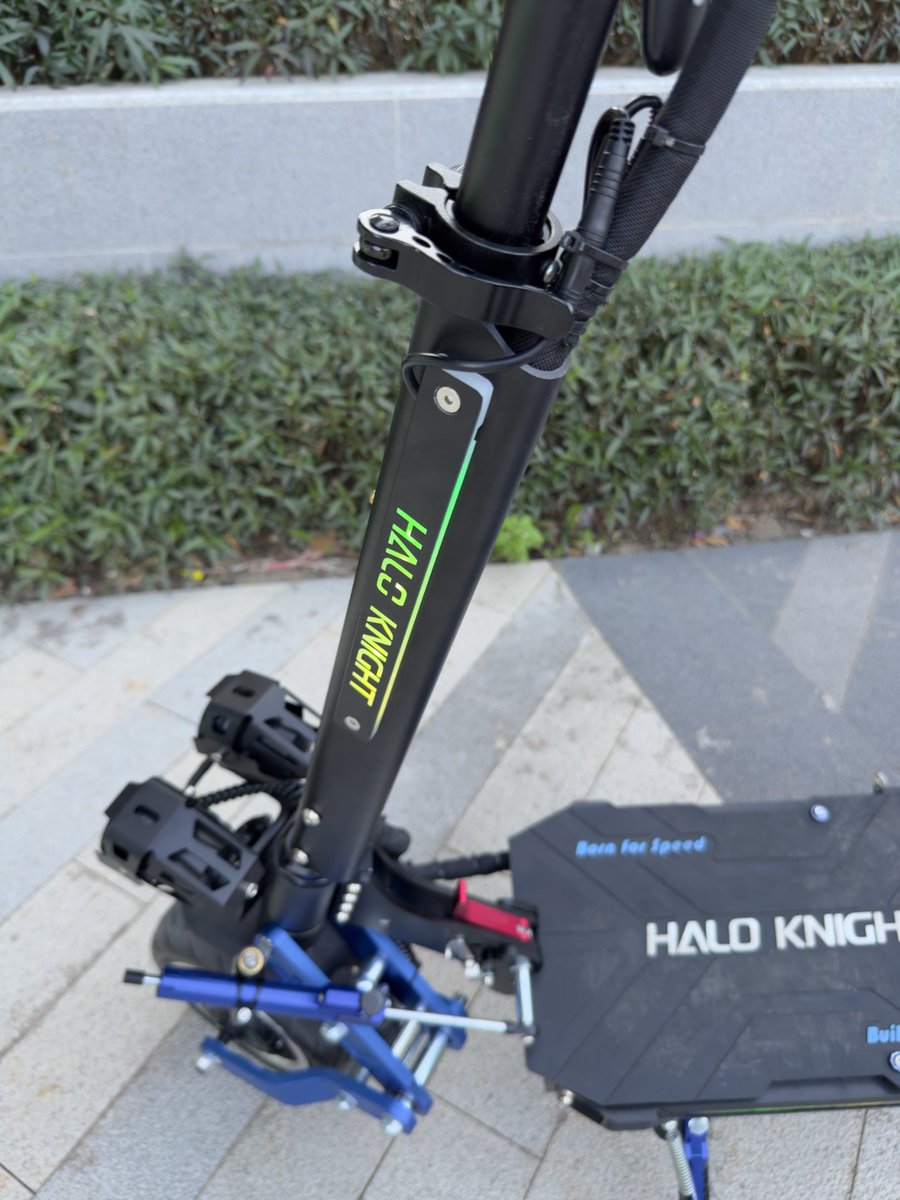 HALOKNIGHT_E's tweet image. Spring is back 🌿

So is riding season.

You ready?

#HALOKNIGHT #SpringRide #ElectricScooter #ScooterLife #EV