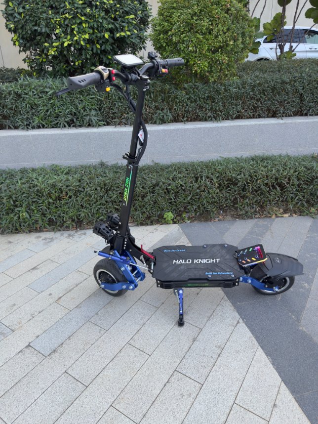 HALOKNIGHT_E's tweet image. Spring is back 🌿

So is riding season.

You ready?

#HALOKNIGHT #SpringRide #ElectricScooter #ScooterLife #EV