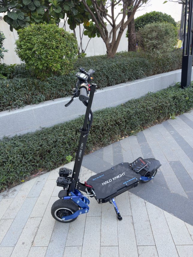 HALOKNIGHT_E's tweet image. Spring is back 🌿

So is riding season.

You ready?

#HALOKNIGHT #SpringRide #ElectricScooter #ScooterLife #EV