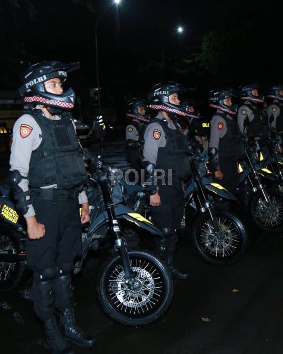 PolairudK's tweet photo. Seperti embun pagi yang perlahan menyejukkan, Idulfitri hadir membawa ketenangan dalam hati. Menghapus luka yang sempat tersisa, dan mengembalikan hangatnya kasih di antara kita. Di hari yang fitri ini, semoga setiap langkah dipenuhi keikhlasan, dan setiap maaf menemukan jalannya https://t.co/eXlNThbEaq