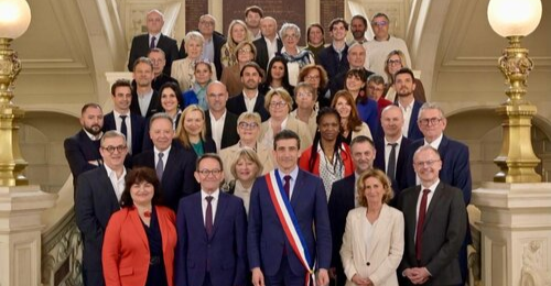 #Niort. Le conseil municipal installé, Jérôme Baloge entame son troisième mandat.
→ nrt79.link/i91c2u