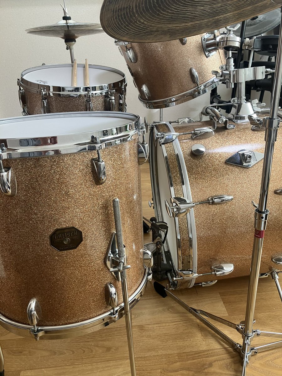 QIl1WSgFaN99132's tweet image. この色が好き！！
#gretsch #drums