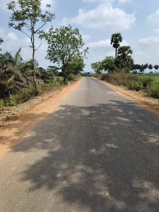 komalakrishn ™ tweet media