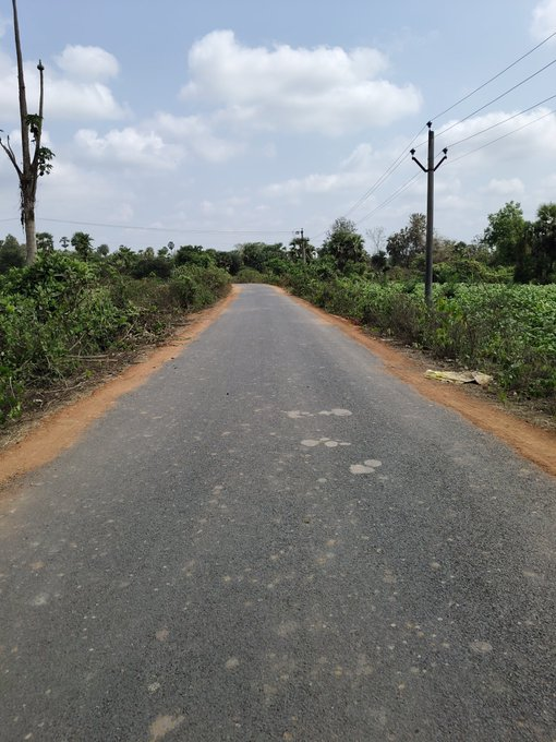 komalakrishn ™ tweet media