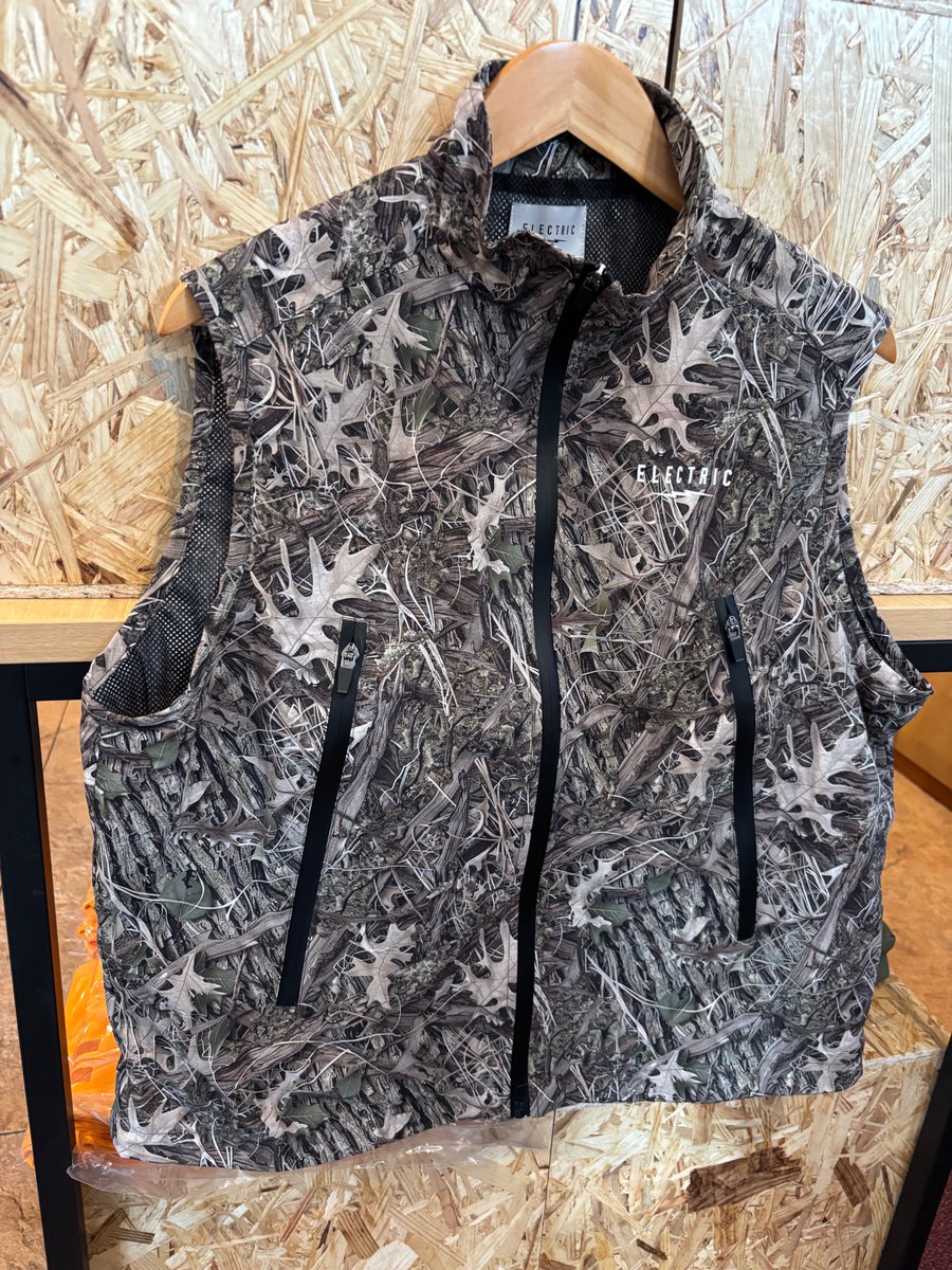 2024warehouse's tweet image. ELECTRIC   TECH VEST  
これからの春シーズンに最適かと思います。
是非ご検討ください。

#electric #electricsnow #electricgolf #snowboarding #golf