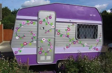 TheEnglishCarav's tweet image. Celebrate National Flower Day with a beautiful bouquet of your favorite blooms 💐💐🌺🌸🌹🌻🌼

#NationalFlowerDay #flowerstagram #caravan #floraldesign #floralcaravan