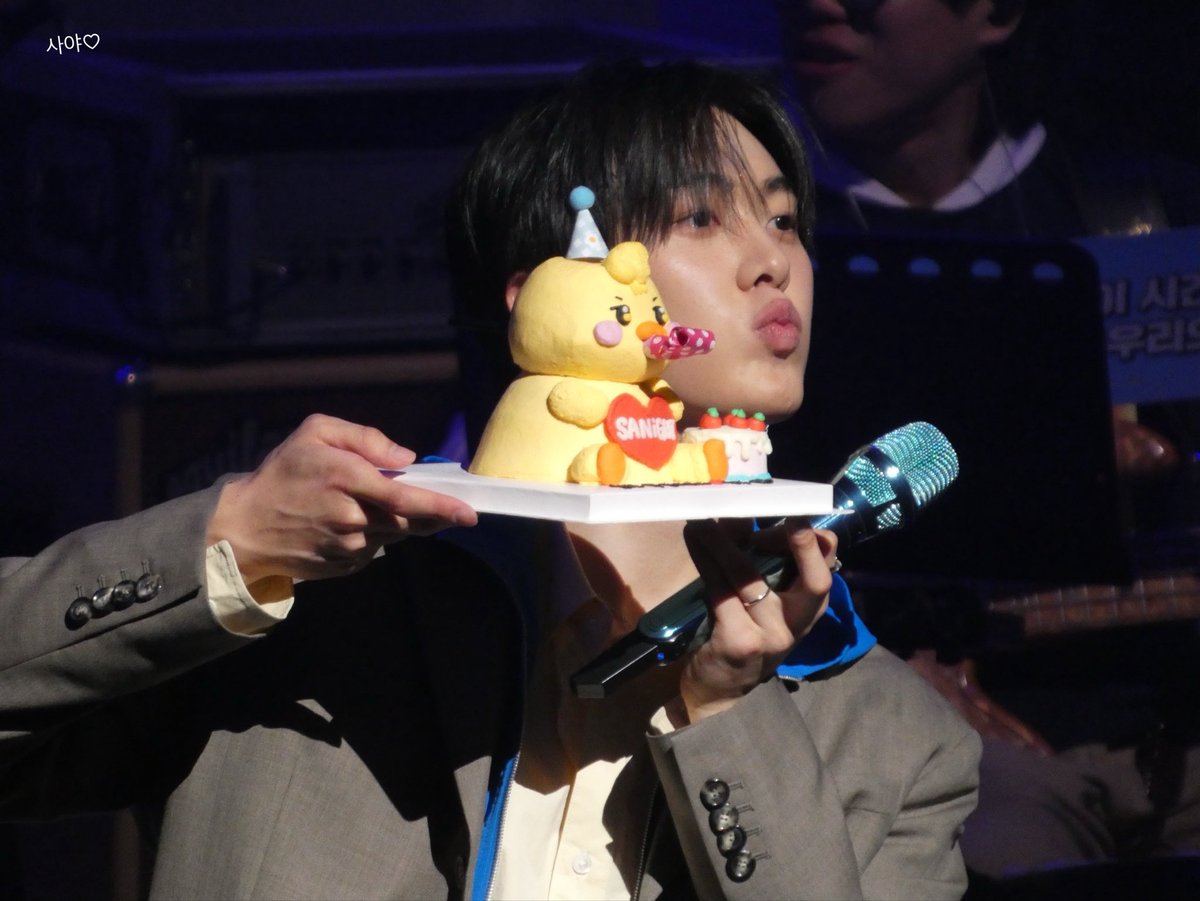 sanhathinker's tweet photo. sanha’s birthday cakes the last 4 years 🐣😗🎂🌼

#윤산하 https://t.co/JBSpi8RNUF