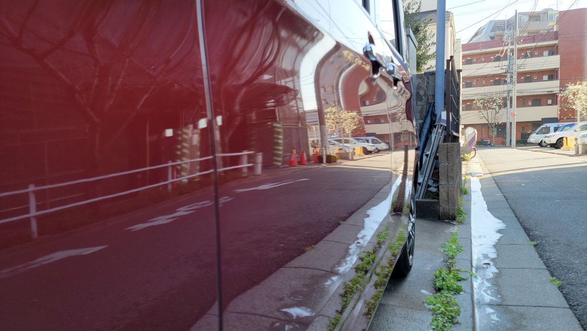 take_CarWashman's tweet image. 今日の洗車

●シャンプー
＃ウィルソン　泡仕立てカーシャンプー　プレ&amp;amp;コンタクト
●下地処理
＃PROVIDE No.04 （ルーフ・ボンネットのみ）
●Wax
＃VONIXX NATIVE　ペーストワックス

人生初Wax！
どうですかこの艶
ただ少し拭き取りが重かったな〜あんまり乾燥時間設けないほうがいいのかな？？