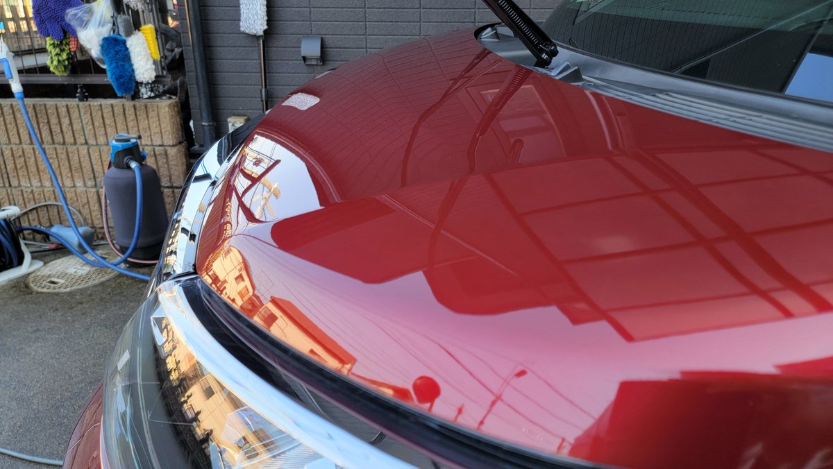 take_CarWashman's tweet image. 今日の洗車

●シャンプー
＃ウィルソン　泡仕立てカーシャンプー　プレ&amp;amp;コンタクト
●下地処理
＃PROVIDE No.04 （ルーフ・ボンネットのみ）
●Wax
＃VONIXX NATIVE　ペーストワックス

人生初Wax！
どうですかこの艶
ただ少し拭き取りが重かったな〜あんまり乾燥時間設けないほうがいいのかな？？