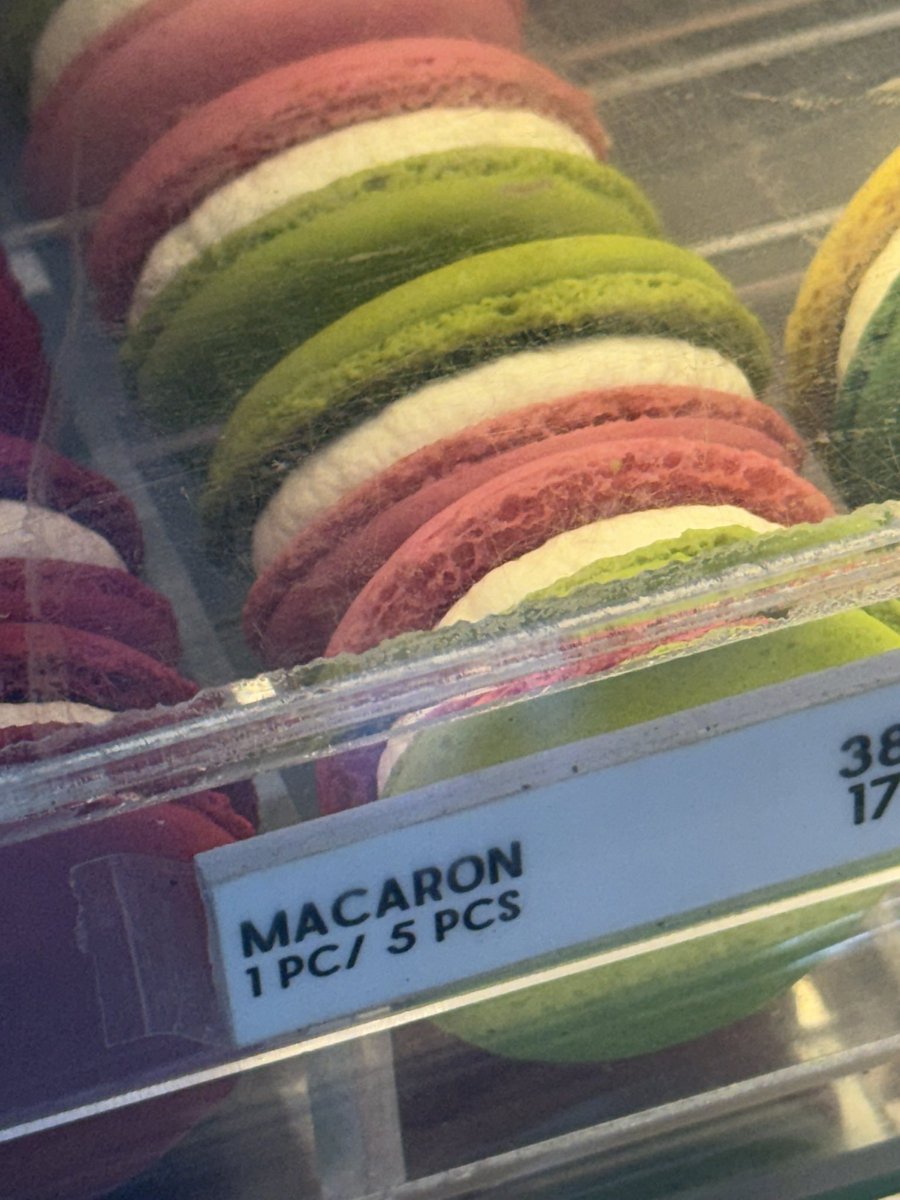 น้องกุหลาบสีเขียวเป็นสายวาวล์ tweet media