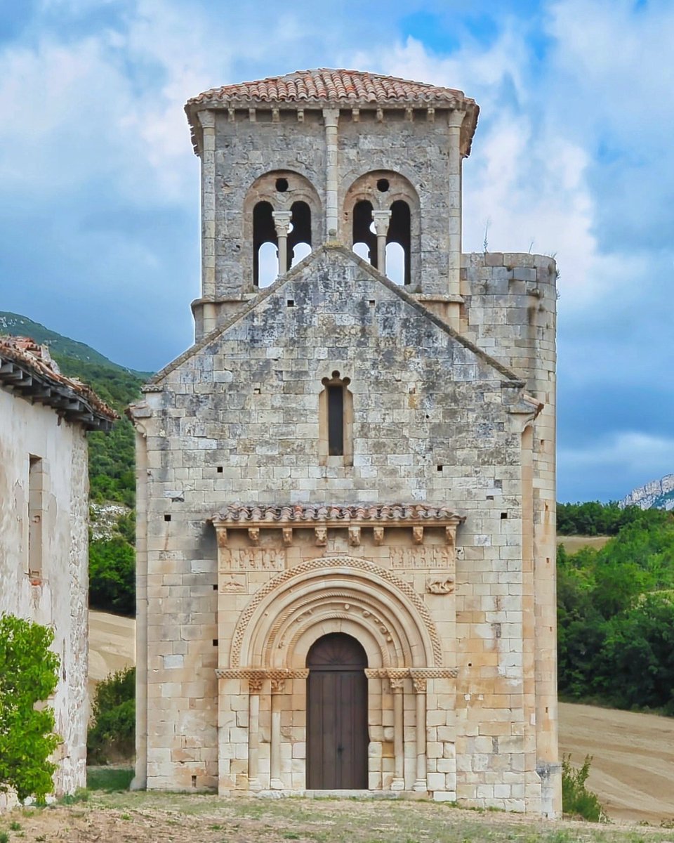 San Pedro de Tejada, una estampa icónica del románico en Las Merindades burgalesas #FelizSabado