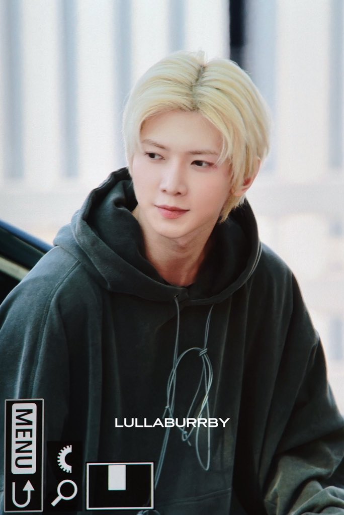 Does Yeosang Look Good Today? tweet media