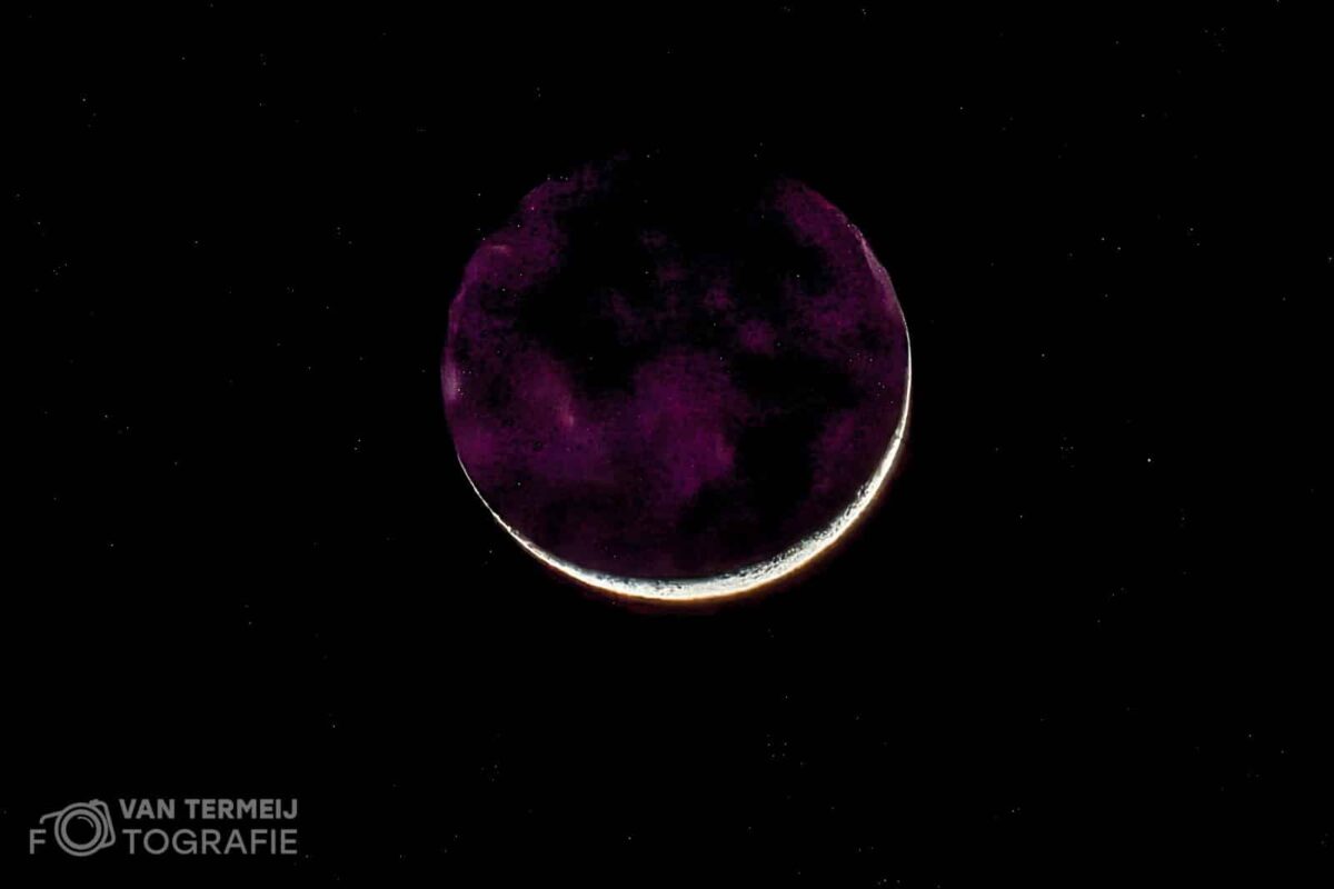 NIEUWS: Bijzondere kleur maan valt op aan hemel    hg24.nl/bijzondere-kle…  (Foto ArieJan van Termeij / HG24)