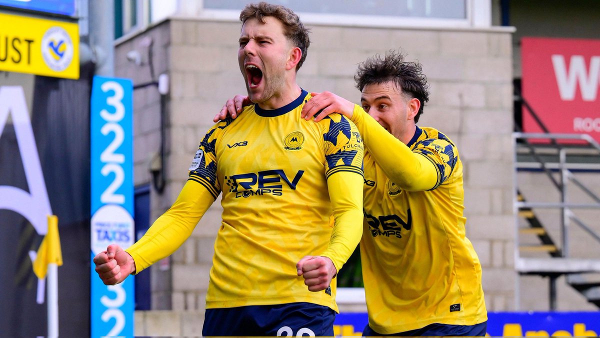 ByeHorse tweet media