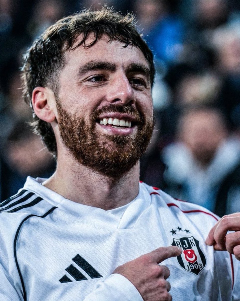 furkanngulsen's tweet photo. Orkun’a dikkat ettiyseniz her gol sevincinde sadece Beşiktaş armasını gösteriyor, ne kendi adını ne başka bir şeyi, bu adam hayatımız boyunca görebileceğimiz en büyük Beşiktaşlı https://t.co/CkELdhzey4