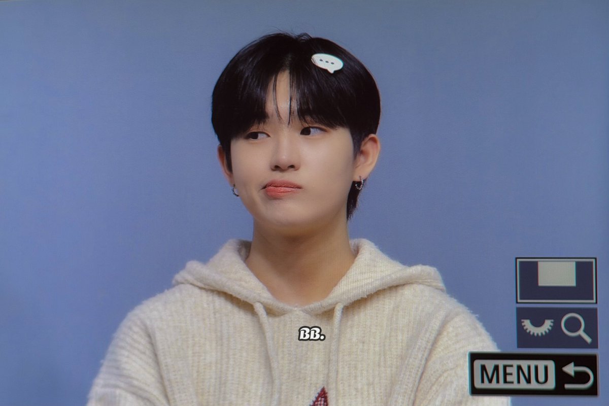 𝐁𝐁. tweet media