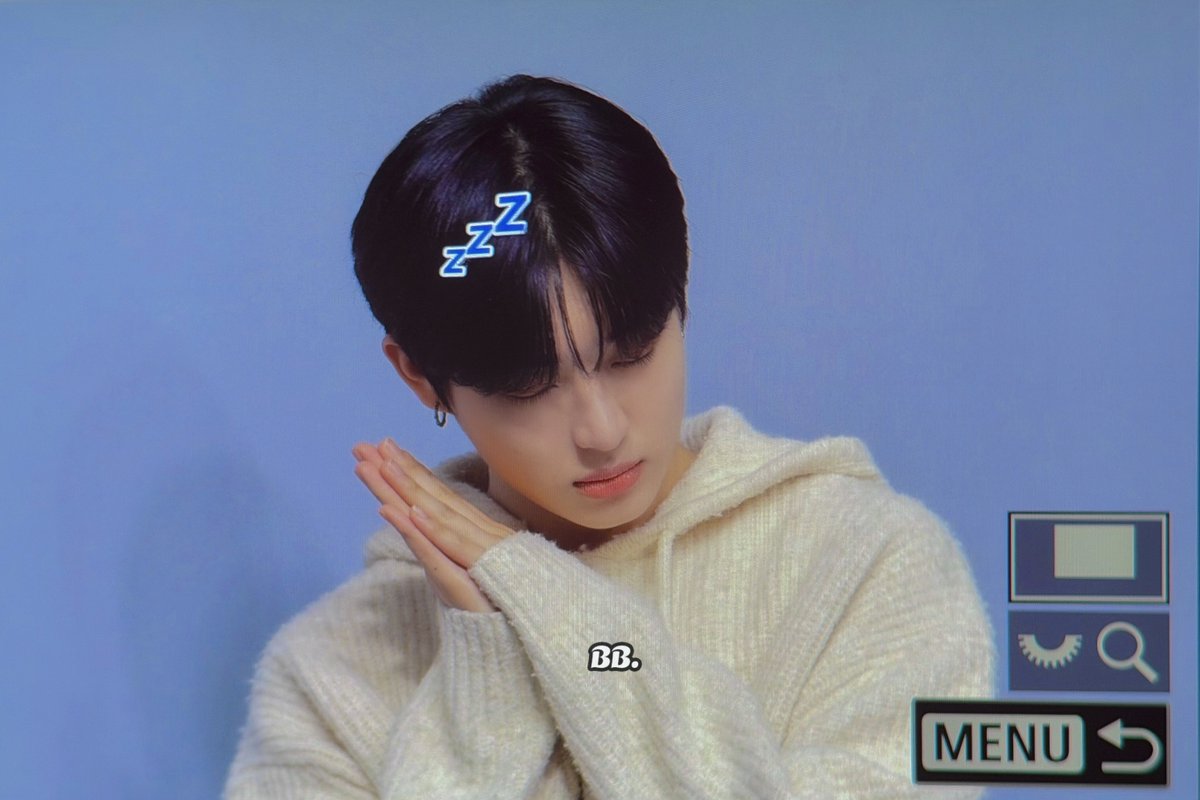 𝐁𝐁. tweet media