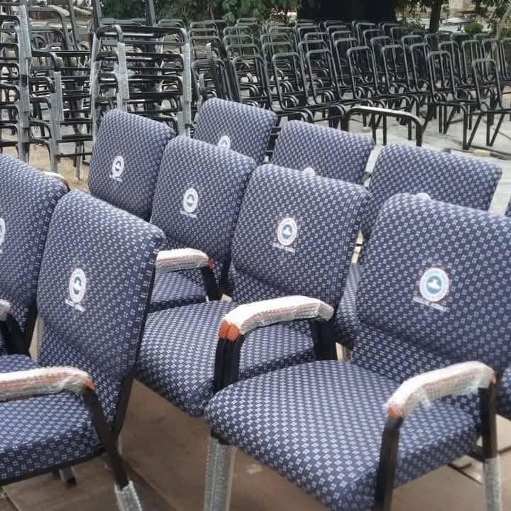 Homebuilders interiors LTD 
dealer of home and office furniture  address no147  alaba international market Lagos state
we deal with all kind of quality furniture
EXAMPLES ARE
DINING TABLE 
CENTER TABLE
BED  Wood rope
BAR AND BAR STOOLS
MINI EXECUTIVE  SOFA 
 Whatsapp  09135190305