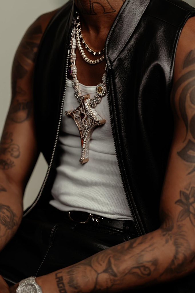 /\/\|)ee🦁 tweet media