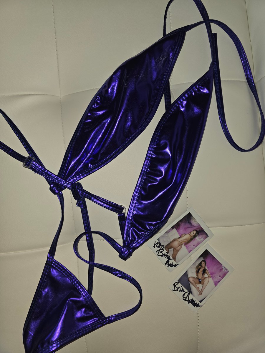 Britney Amber tweet media