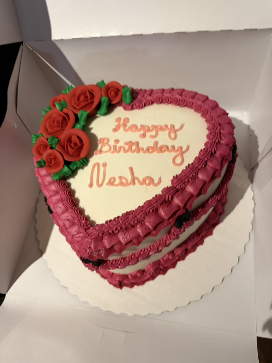 Nesha 🌺 tweet media