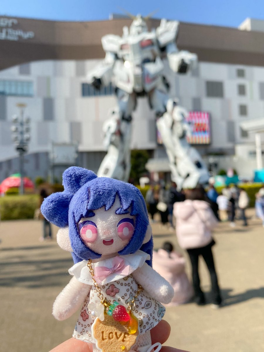 ガンダムベース東京、事前抽選は3人とも落選でしたが、当日のWEB整理券が予約できました☺️旦那が楽しみにしていたので良かった✨