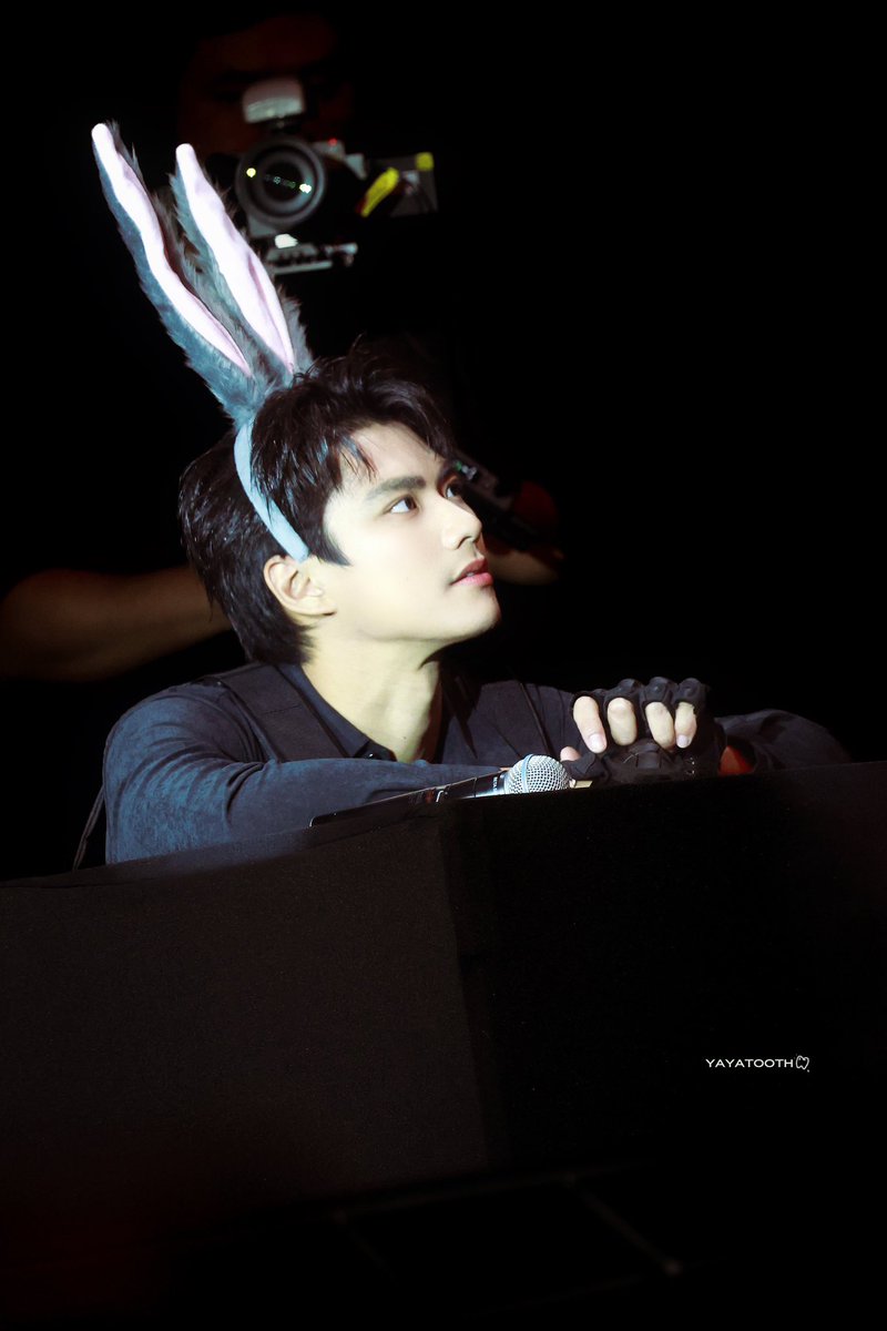 Cathylotus💚❤️🧡💙 tweet media