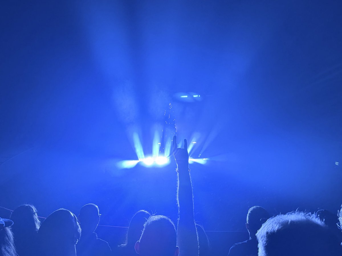 oLi dE SaT tweet media